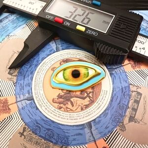 COPY - Schiaparelli EYE BUTTON 32 MM MADE IN FRANCE